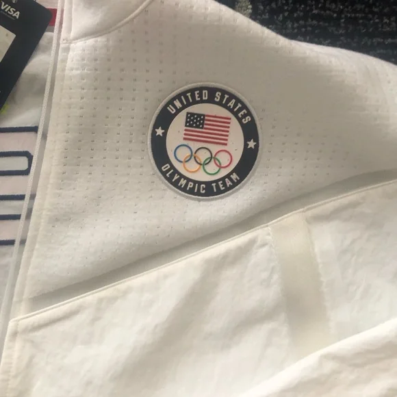 Very Rare USA Nike Team USA Windrunner
Women's Medal Stand Jacket - Picture 4 of 15